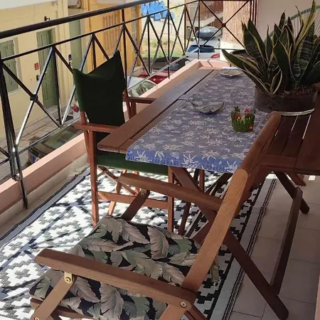 דירה Andriannas Apartment-parking Lot Included