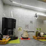 アパート Andriannas Apartment-parking Lot Included