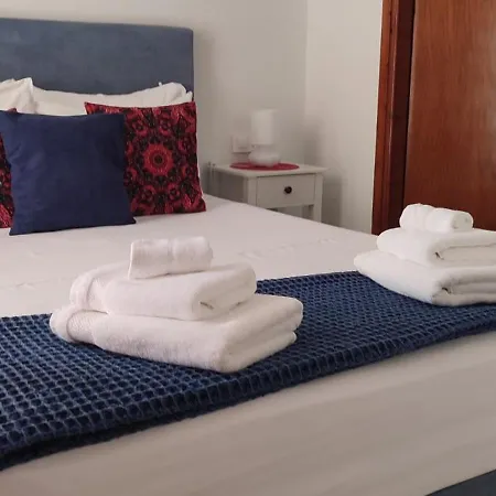 Andriannas Apartment-parking Lot Included Apartman *