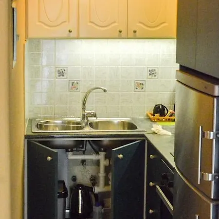 Andriannas Apartment-parking Lot Included Apartment